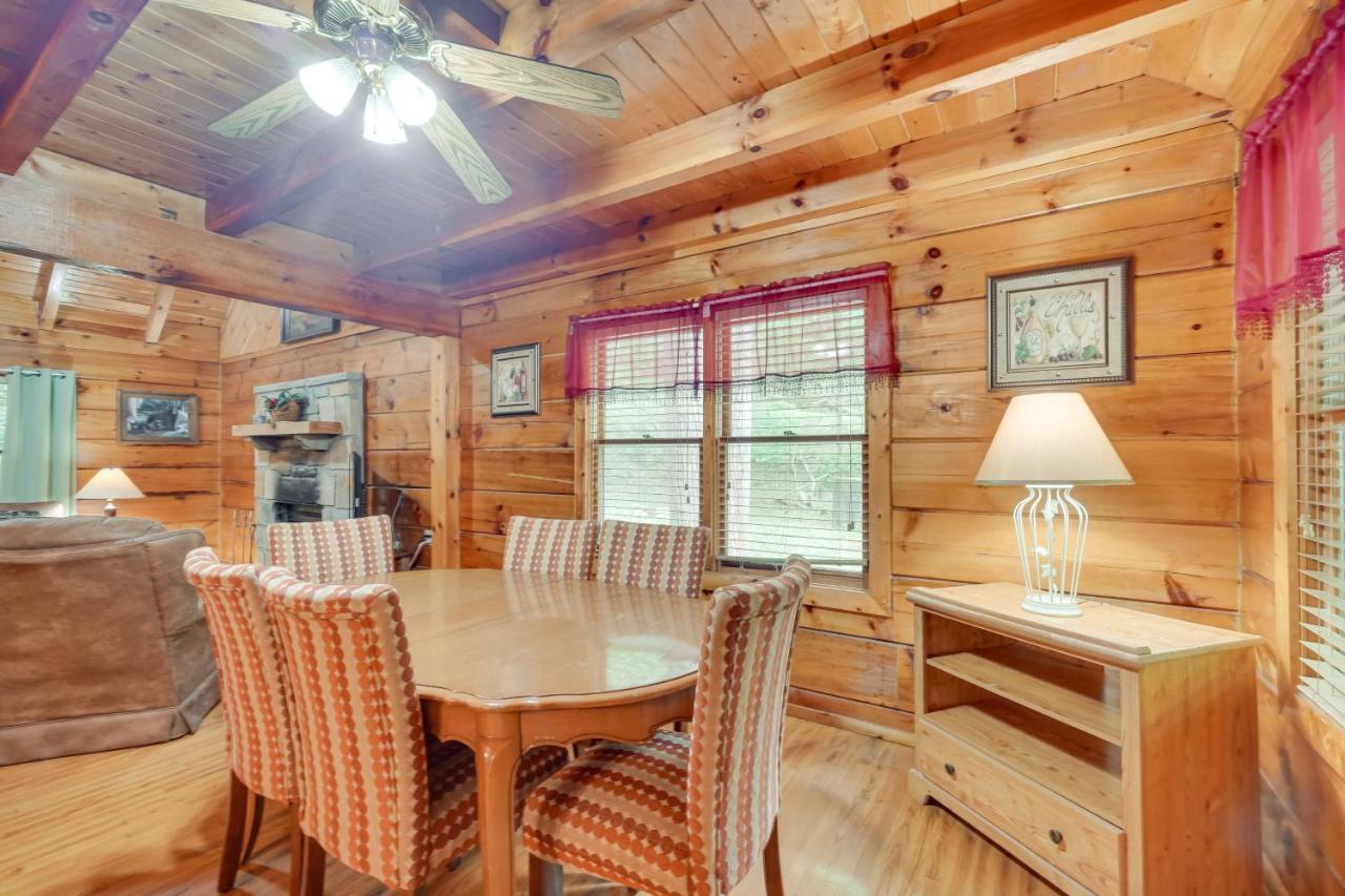 Cabin With Hot Tub About 6 Mi To Downtown Gatlinburg! Экстерьер фото