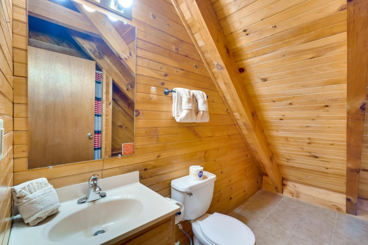 Cabin With Hot Tub About 6 Mi To Downtown Gatlinburg! Экстерьер фото