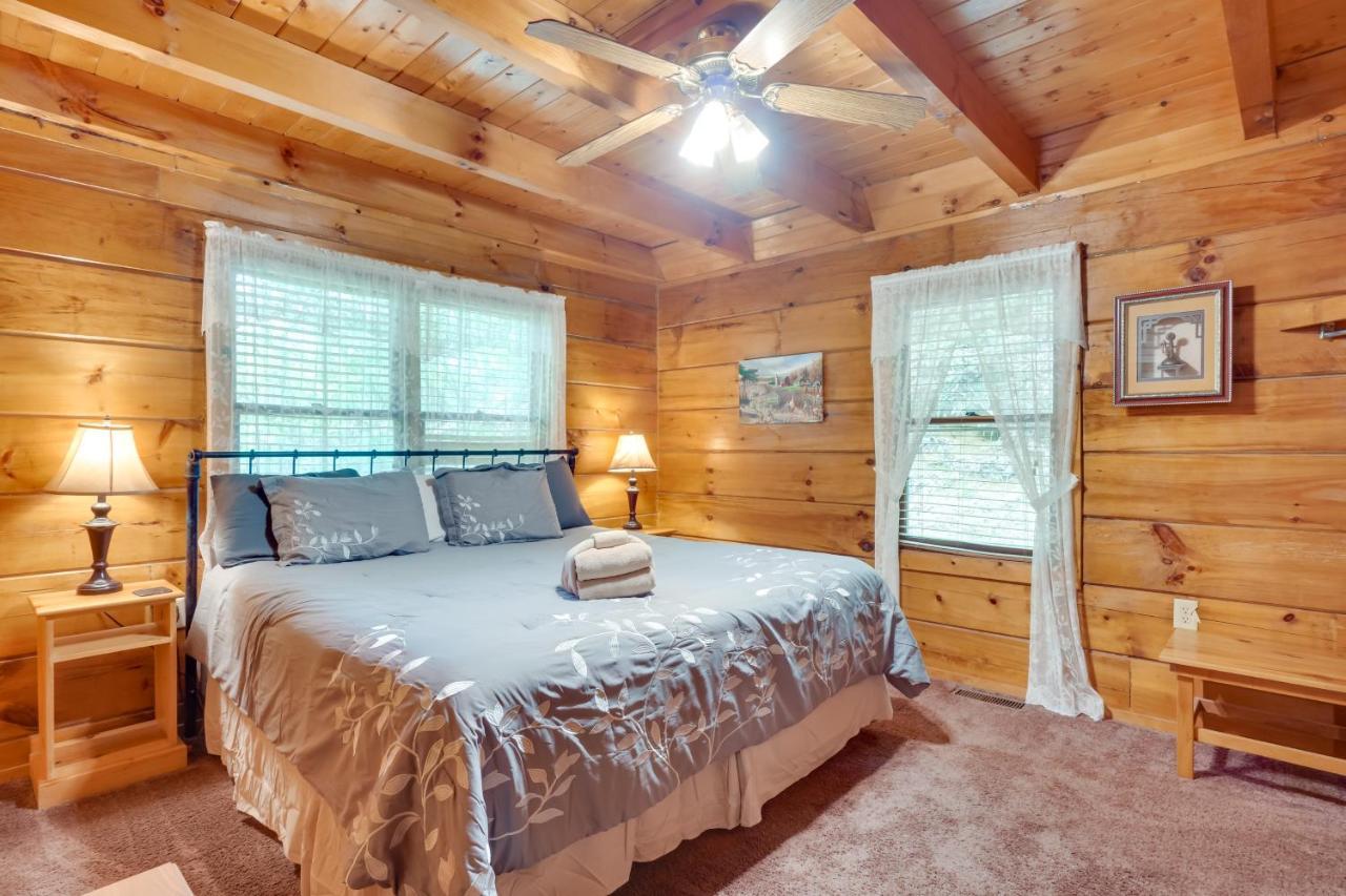 Cabin With Hot Tub About 6 Mi To Downtown Gatlinburg! Экстерьер фото